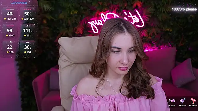 Snapshot of JennyyLuv chatting on 11, 3, 2025 JennyyLuv online show from 11, 3, 2025