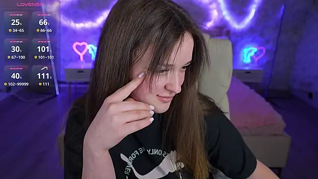 DonnaLustt online show from 9, 3, 2025