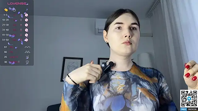 Snapshot of Maria_Bowie chatting on 6, 3, 2025 Maria Bowie online show from 6, 3, 2025