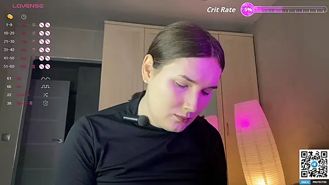 Snapshot of Maria_Bowie chatting on 8, 10, 2025 Maria Bowie online show from 8, 10, 2025