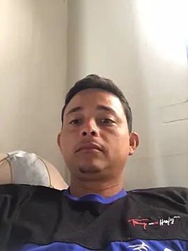 isacalejandroo online show from 21, 1, 2025