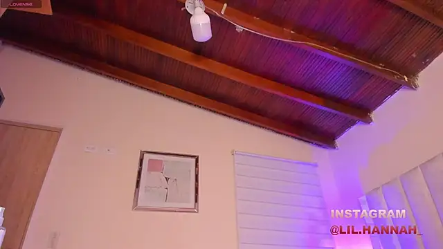 lil hanna18 online show from 15, 12, 2024