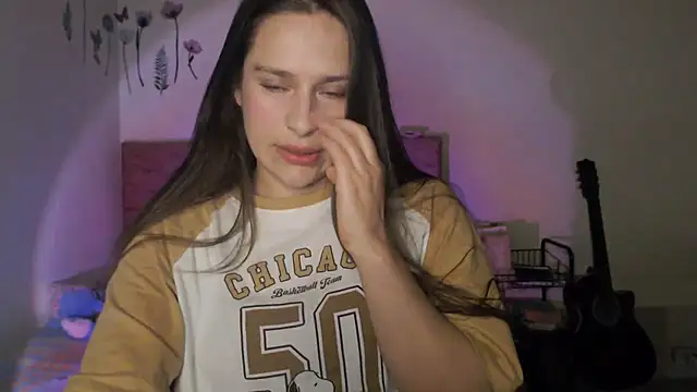 Snapshot of Serenity chatting on 14, 11, 2025 Serenity online show from 14, 11, 2025