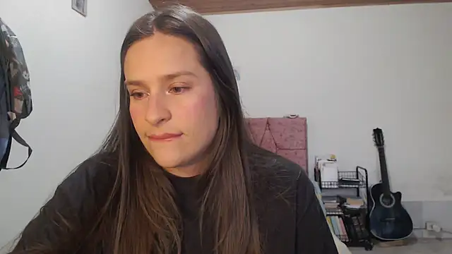 Snapshot of Serenity chatting on 16, 11, 2025 Serenity online show from 16, 11, 2025