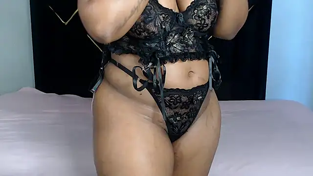 Snapshot of EbonyBentley chatting on 18, 5, 2026 EbonyBentley online show from 18, 5, 2026