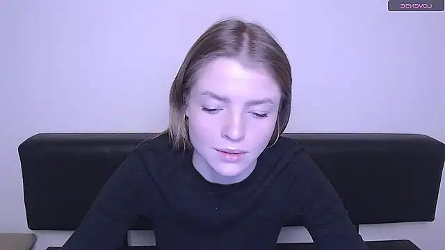 Snapshot of MissOliviaa_ chatting on 15, 12, 2024 MissOliviaa online show from 15, 12, 2024