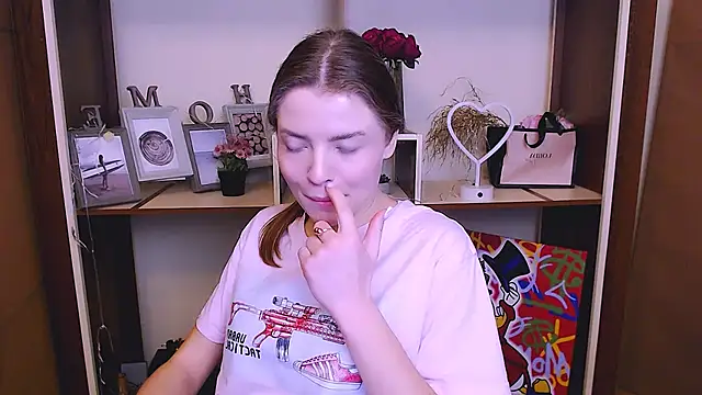 Snapshot of MissOliviaa_ chatting on 25, 1, 2025 MissOliviaa online show from 25, 1, 2025