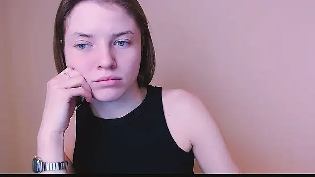 Snapshot of MissOliviaa_ chatting on 7, 2, 2025 MissOliviaa online show from 7, 2, 2025