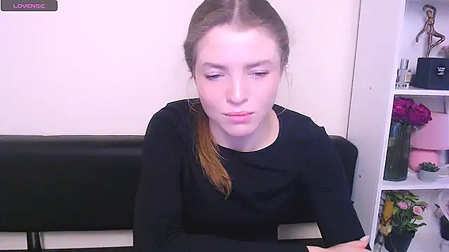Snapshot of MissOliviaa_ chatting on 14, 2, 2025 MissOliviaa online show from 14, 2, 2025