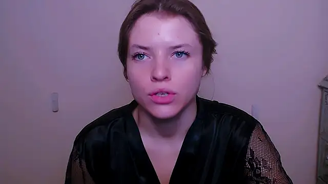 Snapshot of MissOliviaa_ chatting on 15, 2, 2025 MissOliviaa online show from 15, 2, 2025