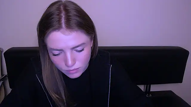 Snapshot of MissOliviaa_ chatting on 20, 2, 2025 MissOliviaa online show from 20, 2, 2025