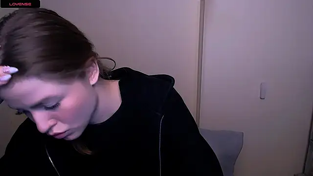 Snapshot of MissOliviaa_ chatting on 22, 2, 2025 MissOliviaa online show from 22, 2, 2025