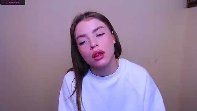 Snapshot of MissOliviaa_ chatting on 25, 2, 2025 MissOliviaa online show from 25, 2, 2025