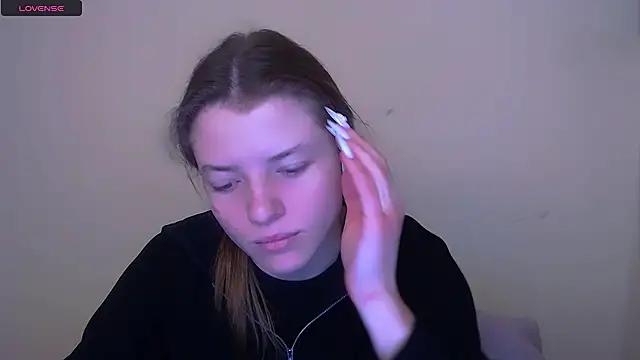 Snapshot of MissOliviaa_ chatting on 28, 2, 2025 MissOliviaa online show from 28, 2, 2025