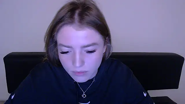 Snapshot of MissOliviaa_ chatting on 6, 3, 2025 MissOliviaa online show from 6, 3, 2025