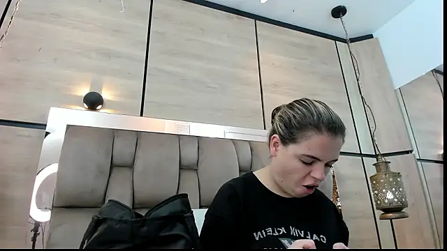 dorothy vegga online show from 23, 2, 2026