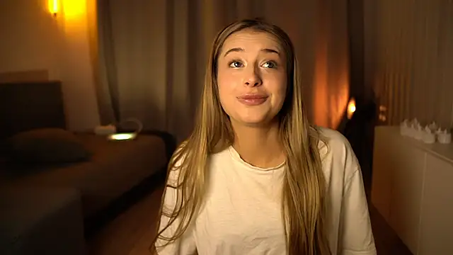 elisa moon online show from 13, 12, 2024