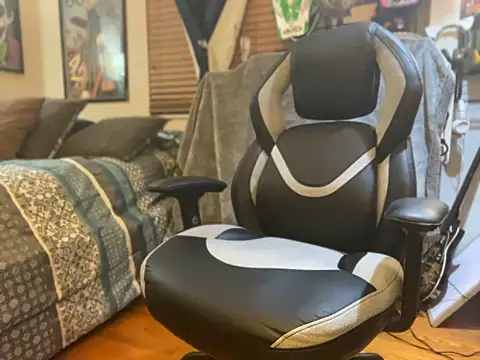 slutty guy12 online show from 2, 2, 2025