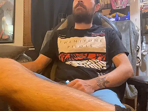 slutty guy12 online show from 4, 2, 2025