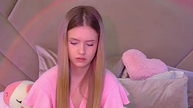 MilanaBalmain online show from 21, 10, 2025