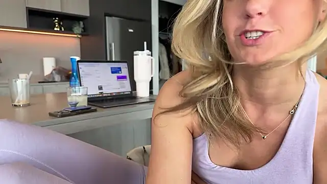 Graciemae baexx online show from 27, 2, 2025