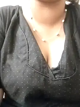 Snapshot of Sexy-Shalinii chatting on 23, 11, 2025 Sexy-Shalinii online show from 23, 11, 2025