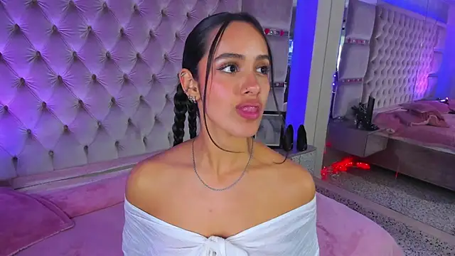 Snapshot of Harii_02 chatting on 19, 5, 2026 Harii 02 online show from 19, 5, 2026