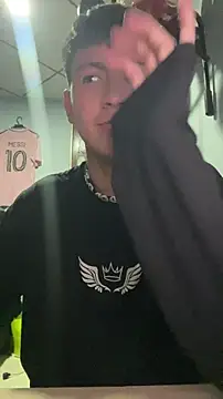 Stiven 017 online show from 4, 3, 2026