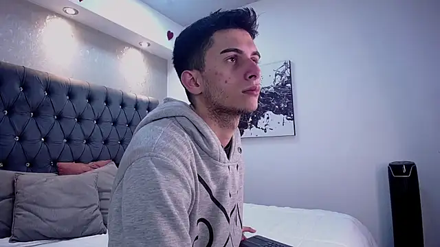 MrWilliseo online show from 5, 3, 2025