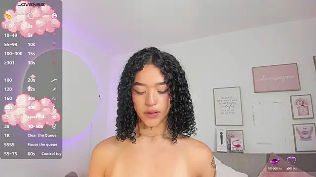 Crystal Dluna online show from 4, 3, 2025