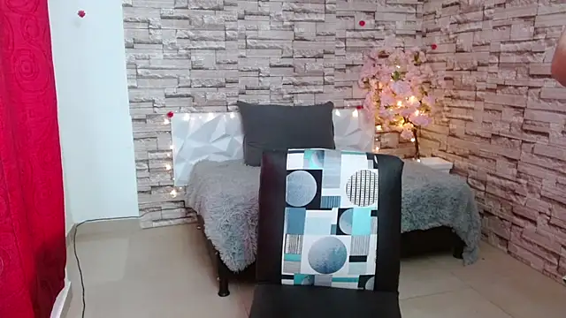 Snapshot of Vanse_lust chatting on 12, 12, 2024 Vanse lust online show from 12, 12, 2024