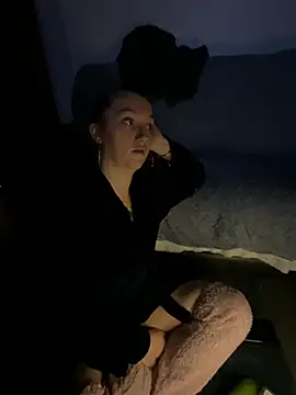 Snapshot of Stoner_BarbieXX chatting on 6, 3, 2026 Stoner BarbieXX online show from 6, 3, 2026