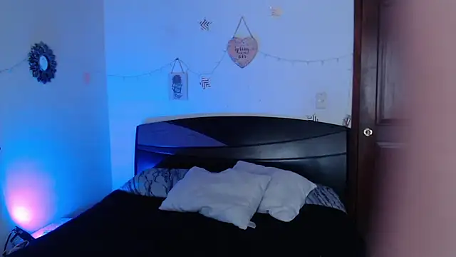 anhiahoney02 online show from 3, 2, 2025