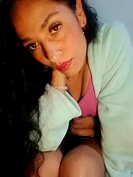 Snapshot of chloewildd_ chatting on 12, 12, 2024 chloewildd  online show from 12, 12, 2024