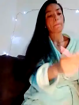 Snapshot of chloewildd_ chatting on 21, 12, 2024 chloewildd  online show from 21, 12, 2024