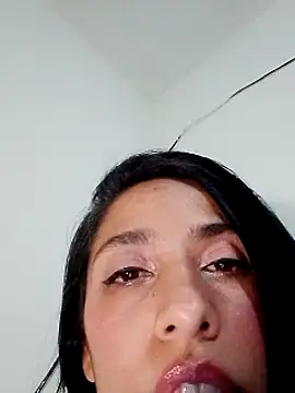 Snapshot of chloewildd_ chatting on 30, 12, 2024 chloewildd  online show from 30, 12, 2024