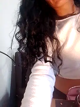 Snapshot of chloewildd_ chatting on 3, 1, 2025 chloewildd  online show from 3, 1, 2025