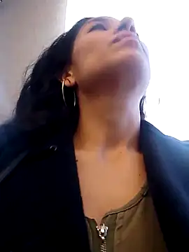 Snapshot of chloewildd_ chatting on 18, 2, 2025 chloewildd  online show from 18, 2, 2025