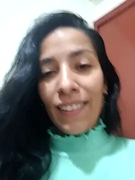 Snapshot of chloewildd_ chatting on 28, 9, 2025 chloewildd  online show from 28, 9, 2025