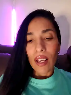 Snapshot of chloewildd_ chatting on 5, 10, 2025 chloewildd  online show from 5, 10, 2025