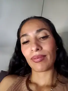 Snapshot of chloewildd_ chatting on 12, 10, 2025 chloewildd  online show from 12, 10, 2025