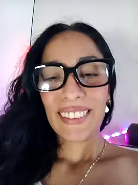 Snapshot of chloewildd_ chatting on 19, 10, 2025 chloewildd  online show from 19, 10, 2025