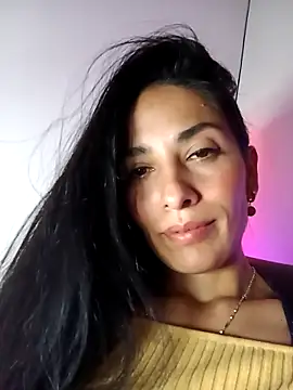 Snapshot of chloewildd_ chatting on 22, 10, 2025 chloewildd  online show from 22, 10, 2025