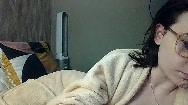 Petite moi online show from 22, 3, 2026