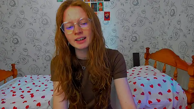 Snapshot of Fire_Luna chatting on 5, 5, 2026 Fire Luna online show from 5, 5, 2026