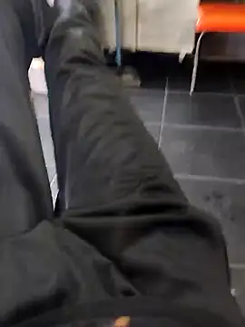 Snapshot of Juliano69xv chatting on 27, 10, 2025 Juliano69xv online show from 27, 10, 2025