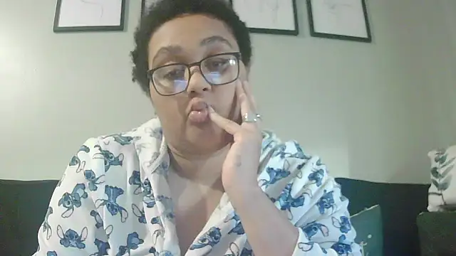 vanilla chocolate23 online show from 3, 12, 2025