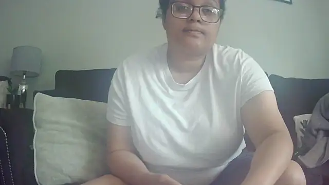 Snapshot of vanilla_chocolate23 chatting on 1, 6, 2026 vanilla chocolate23 online show from 1, 6, 2026