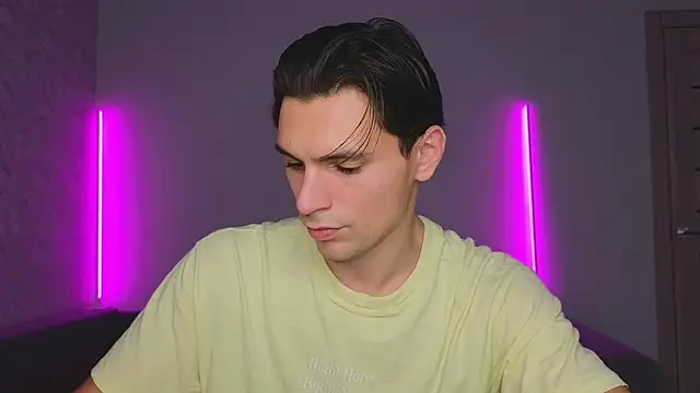 Snapshot of denlover1 chatting on 18, 2, 2026 denlover1 online show from 18, 2, 2026