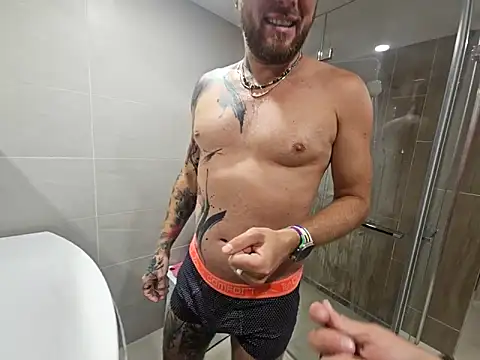 Snapshot of manforhotfun chatting on 26, 9, 2025 manforhotfun online show from 26, 9, 2025